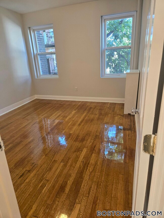 1189 Commonwealth Ave in Boston, MA - Foto de edificio - Building Photo