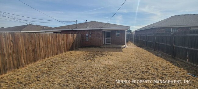 410 W Pine Ave-Unit -B in Midland, TX - Building Photo - Building Photo