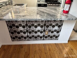 6501 Ave C in Edison, NJ - Building Photo - Building Photo