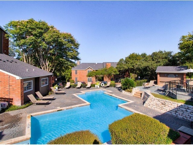 1266 Taylor Draper Ln, Unit 211