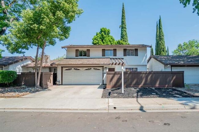 2637 El Goya Dr