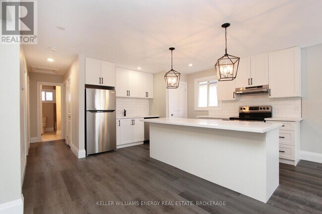 634 Wilson Rd N in Oshawa, ON - Building Photo - Building Photo