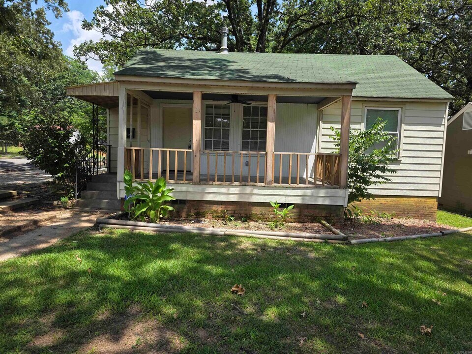 2501 S Tyler St in Little Rock, AR - Building Photo