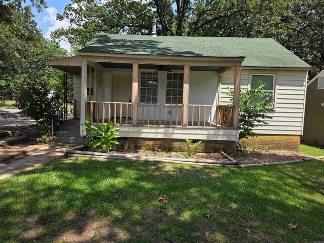 property at 2501 S Tyler St