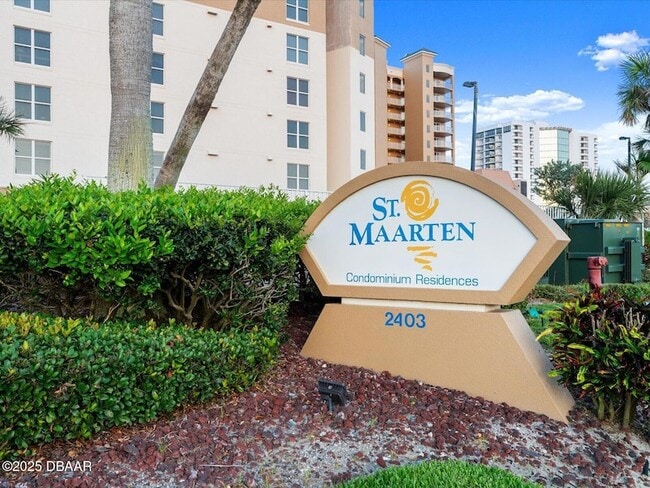 2403 S Atlantic Ave, Unit 410 in Daytona Beach Shores, FL - Foto de edificio - Building Photo