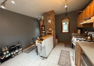 167 Allston St, Unit 2 in Medford, MA - Building Photo - Building Photo