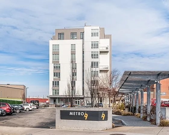 9 Medford St, Unit 313 in Somerville, MA - Building Photo - Building Photo