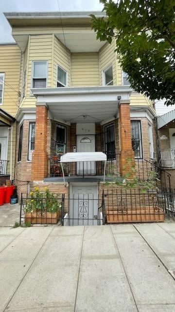 property at 910 16th St