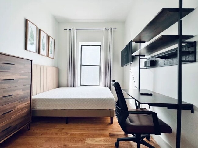 Furnished room/NOT APARTMENT in Brooklyn, NY - Building Photo - Building Photo