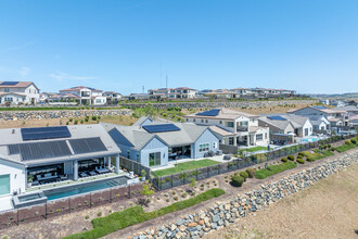 Silver Crest at Russell Ranch in Folsom, CA - Foto de edificio - Building Photo