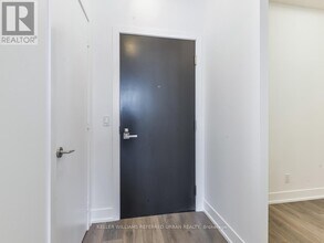 9471-9471 Yonge St in Richmond Hill, ON - Building Photo - Building Photo