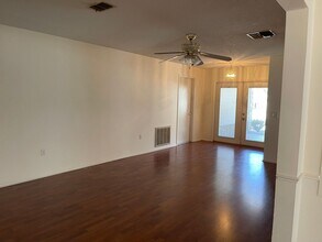 2334 Palm Springs Ct in Spring Hill, FL - Building Photo - Building Photo