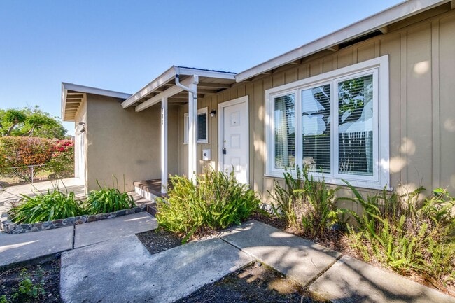 731 Santa Paula Ave in Sunnyvale, CA - Building Photo - Building Photo