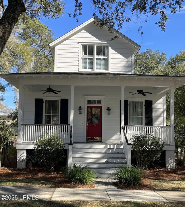 25 Mum Grace in Beaufort, SC - Building Photo