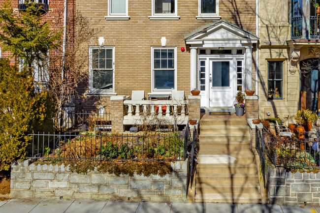 1845 Kalorama Rd Nw in Washington, DC - Building Photo - Building Photo