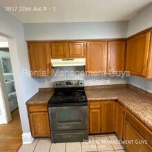 1017 22nd Ave N in Minneapolis, MN - Building Photo - Building Photo
