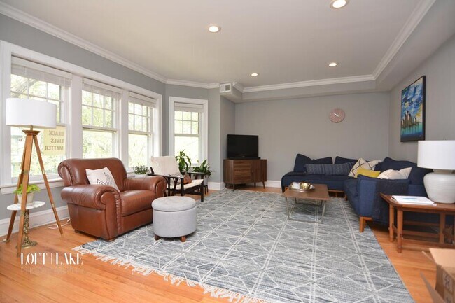 1707 W Winona St, Unit 1 in Chicago, IL - Building Photo - Building Photo