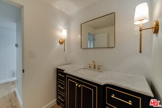 13133 Morrison St in Los Angeles, CA - Building Photo - Building Photo