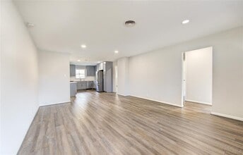 6026 Clarewood Dr in Houston, TX - Building Photo - Building Photo