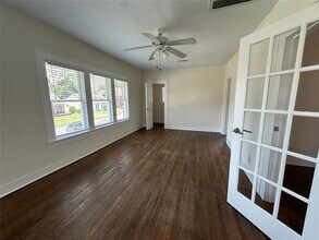 2421 Isabella St in Houston, TX - Building Photo - Building Photo