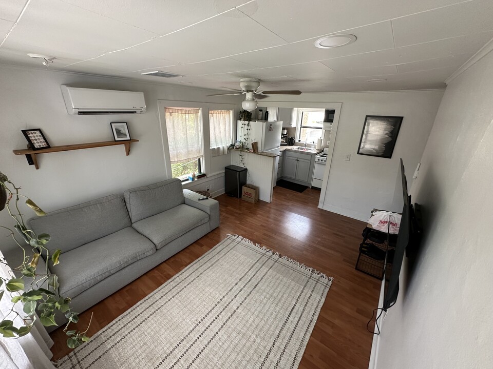 730 24th Ave N, Unit B in St. Petersburg, FL - Foto de edificio