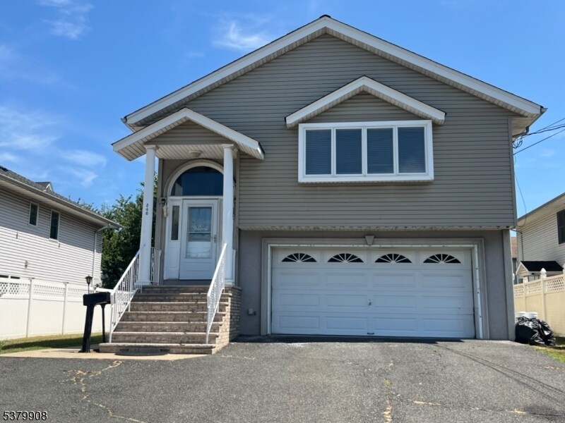 346 River Dr in Garfield, NJ - Building Photo