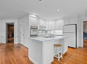 703 Woodland Dr, Unit 01-310 in Greensboro, NC - Building Photo - Building Photo