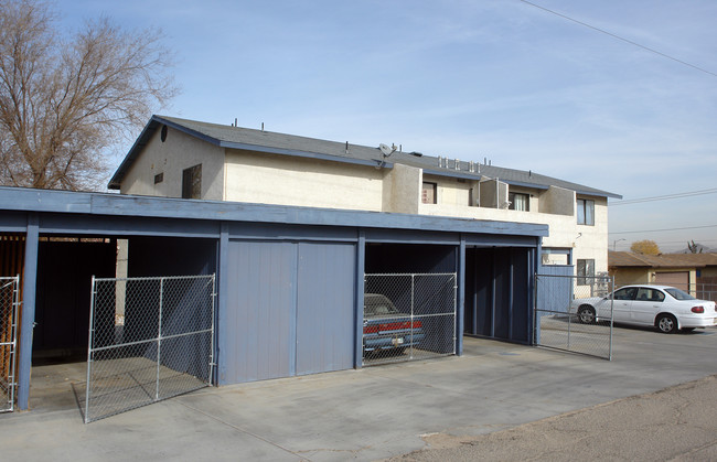 16571 Ramada Dr in Victorville, CA - Building Photo - Building Photo