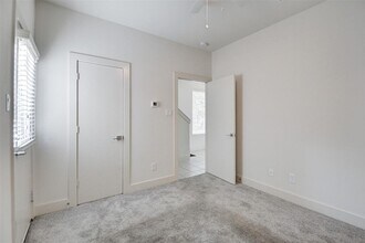 4802 Martin Oaks Ln in Houston, TX - Building Photo - Building Photo