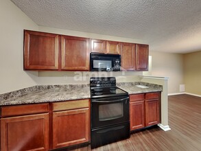 14407 Banister Dr in Noblesville, IN - Foto de edificio - Building Photo