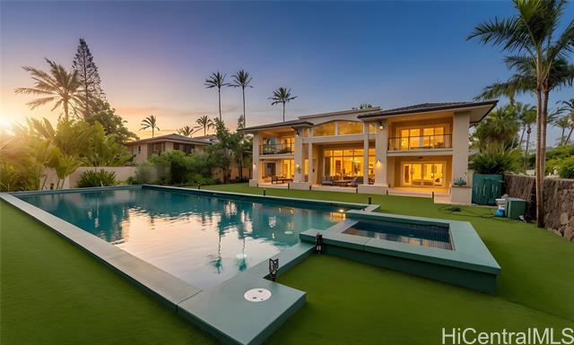 235 Portlock Rd in Honolulu, HI - Building Photo