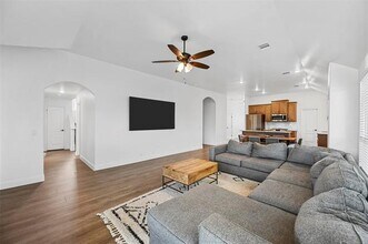 5018 Ridgeview Ln in Midlothian, TX - Building Photo - Building Photo