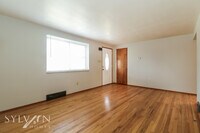 247 Hillary Dr photo'