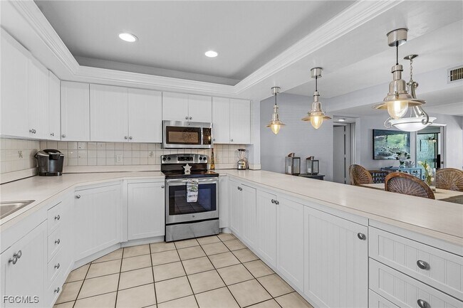 4384 Bowsprit Ct in Ft. Myers, FL - Building Photo - Building Photo