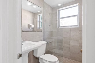 900 Pennsylvania Ave in Miami Beach, FL - Foto de edificio - Interior Photo