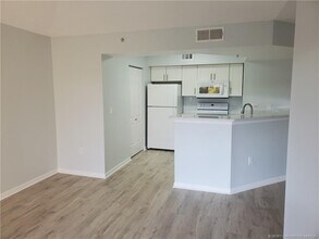 3617 NW Adriatic Ln in Jensen Beach, FL - Building Photo - Building Photo