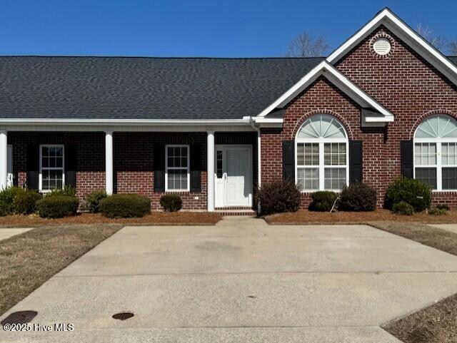 150 Oak Towne Dr in Greenville, NC - Building Photo