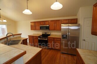 10027 Idalia St in Commerce City, CO - Building Photo - Building Photo