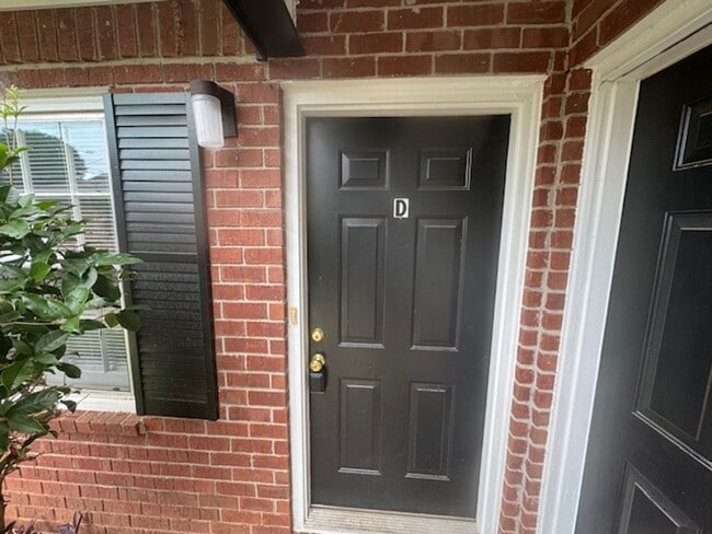 105 Wynnwood Dr in Lagrange, GA - Foto de edificio - Building Photo