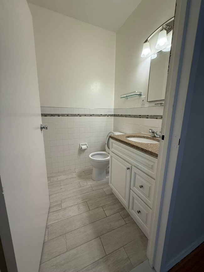 property at 910 Hancock St