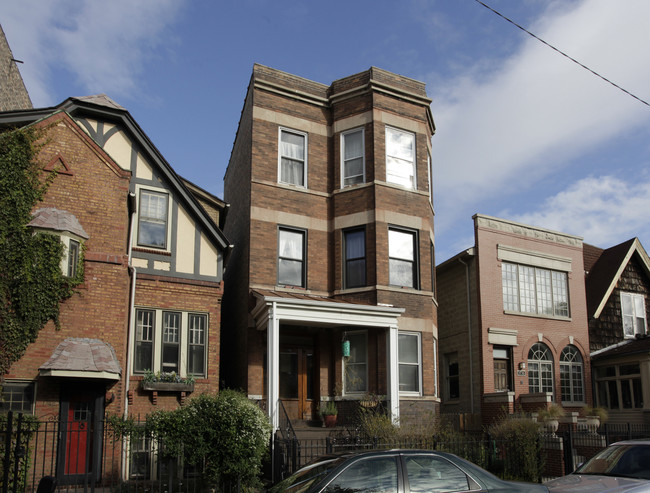 1740 W Henderson St in Chicago, IL - Building Photo - Building Photo