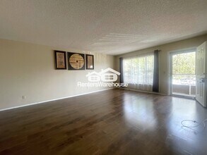 2402 Ecuadorian Way, Unit Apt 28 in Clearwater, FL - Foto de edificio - Building Photo