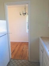 1002 Douglas Rd in Coral Gables, FL - Building Photo - Building Photo