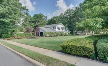 2206 Vermont Ave in Toms River, NJ - Foto de edificio - Building Photo