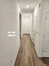 8403 Sinesky Wy in Elk Grove, CA - Building Photo - Building Photo
