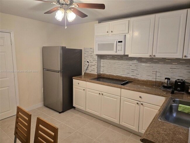 property at 5712 Hollywood Blvd