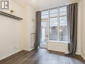 35 Hayden St in Toronto, ON - Building Photo - Building Photo