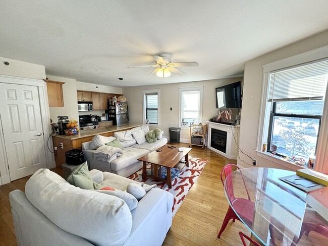 918 Dorchester Ave, Unit 916 #1 in Boston, MA - Building Photo - Building Photo