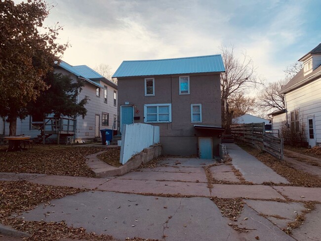 property at 719 S Edmunds St