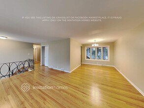 404 S Crestwood Ln in Mount Prospect, IL - Building Photo - Building Photo